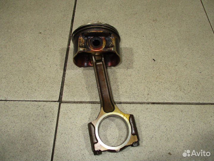 Поршень с шатуном Nissan Tiida (C11) 2004-2014