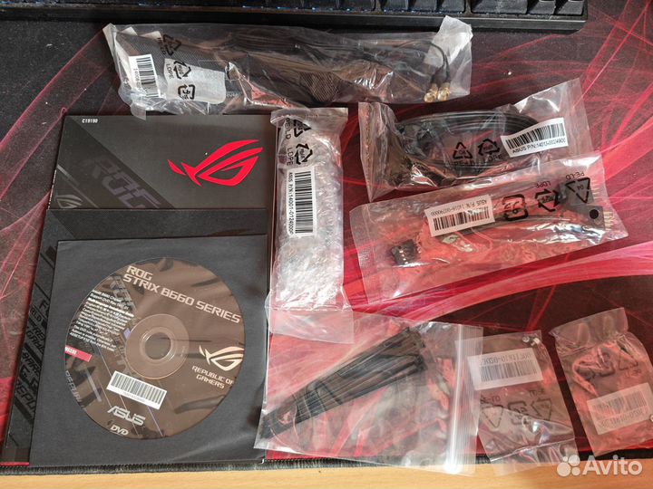 Материнская плата Asus ROG Strix B660-I