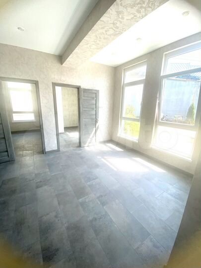 2-к. квартира, 40 м², 1/3 эт.