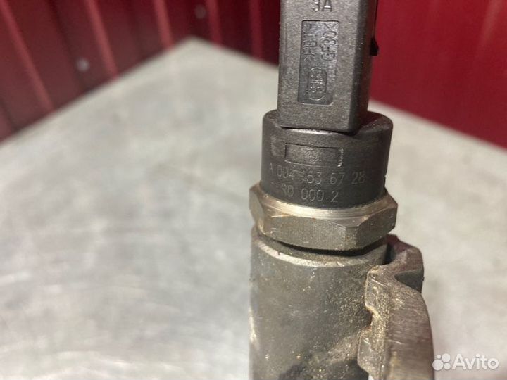 Топливная рампа правая Mercedes C-Class W203 OM642