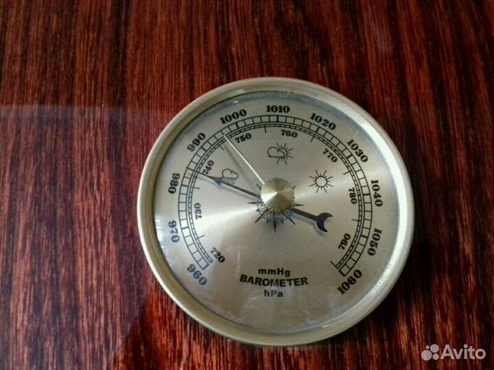 Часы настольные 