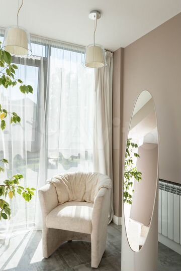 Дом 228,6 м² на участке 1,5 сот.