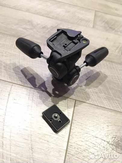 Штативная голова Manfrotto 804RC2