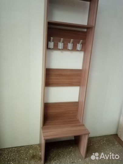 Вешалка в прихожую