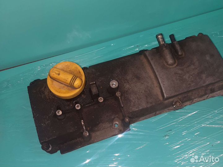 Клапанная крышка Renault megane 1