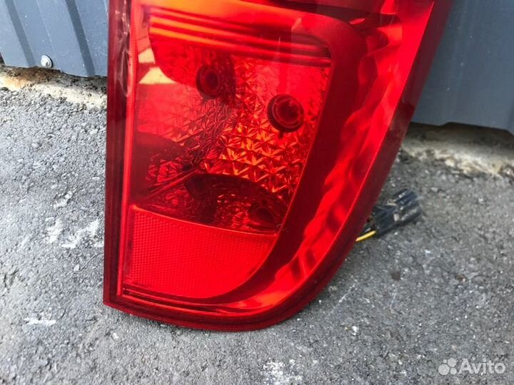 Фонарь задний правый Hyundai Grand Starex