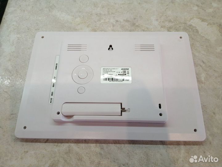 Продам фоторамку digma модель pf1033w