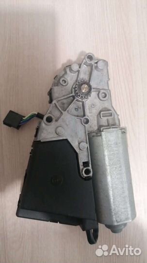 Моторчик люка Volkswagen Golf 4