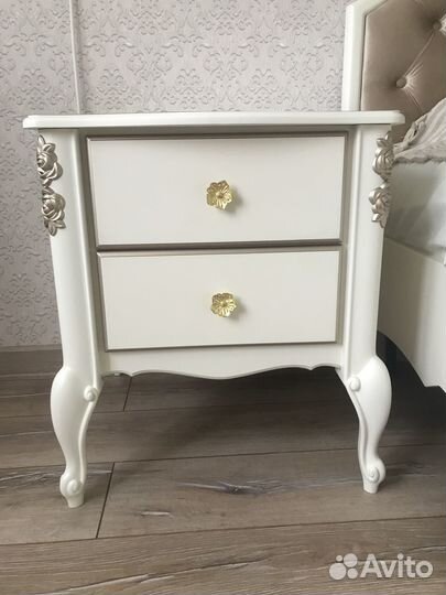 Тумба прикроватная новая