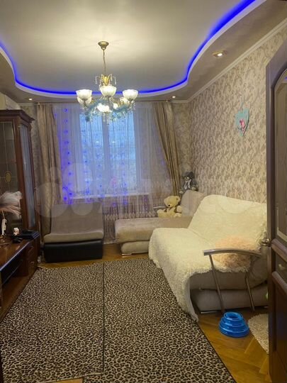 2-к. квартира, 63 м², 2/5 эт.