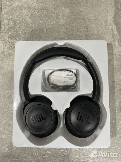 Беспроводные наушники JBL Tune 1100