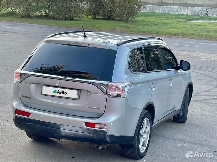 Mitsubishi Outlander 2.4 CVT, 2013, 110 000 км