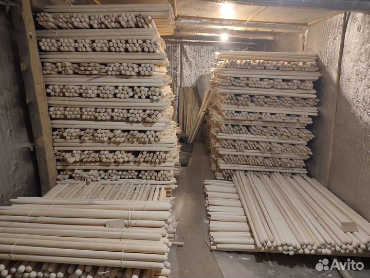 Черенки для лопат, топорища и изделия из дерева