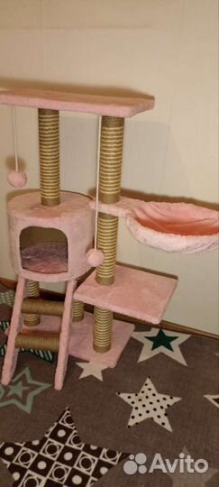 Домик для кошки с когтеточкой и лежанкой