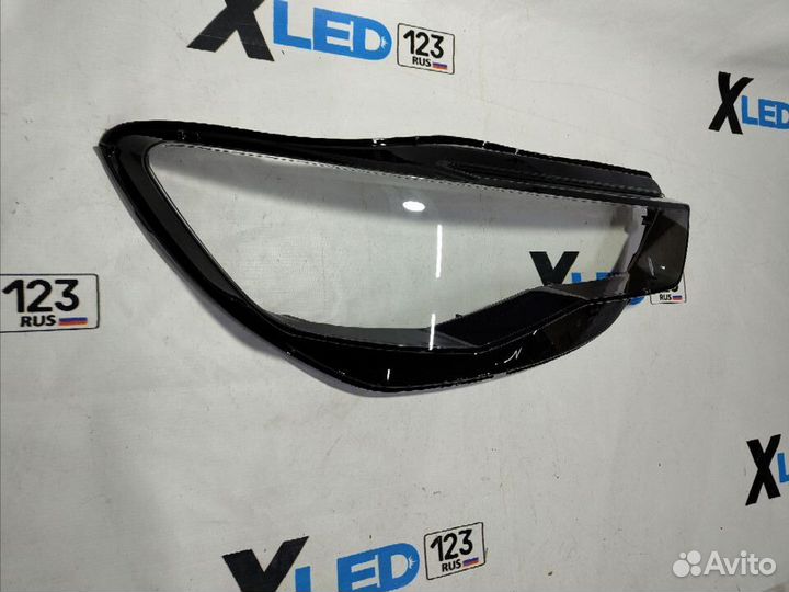 Стекло на фары правое левое audi A6 C7 рест