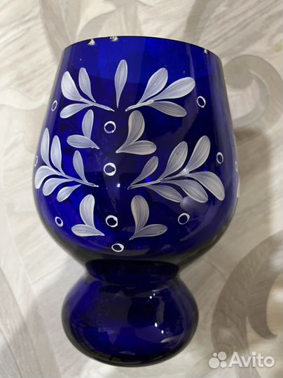 Пиала из синего стекла