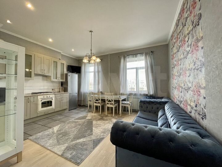 3-к. квартира, 100 м², 5/5 эт.