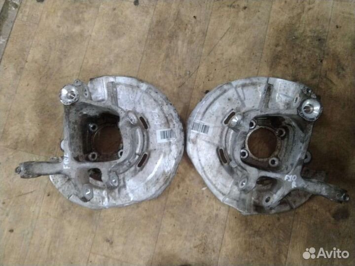 Задний поворотный кулак Бмв Ф10 F10