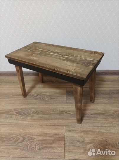 Журнальный столик