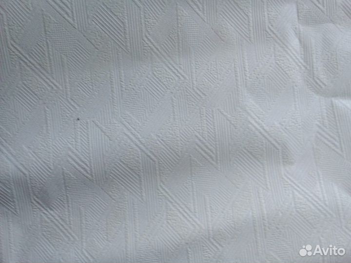 Обои шир 0,5,1,0 п/м потолок,стены белые, рисун