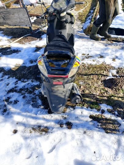 Скутер Мотоленд 150 кубов