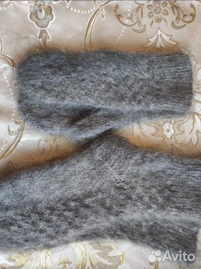 Носки ручного вязания из натуральной сырья