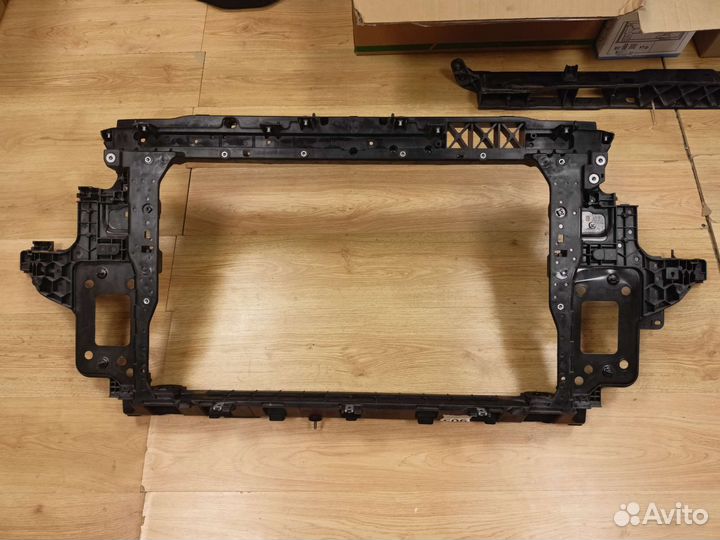 Панель радиатора телевизор KIA seltos