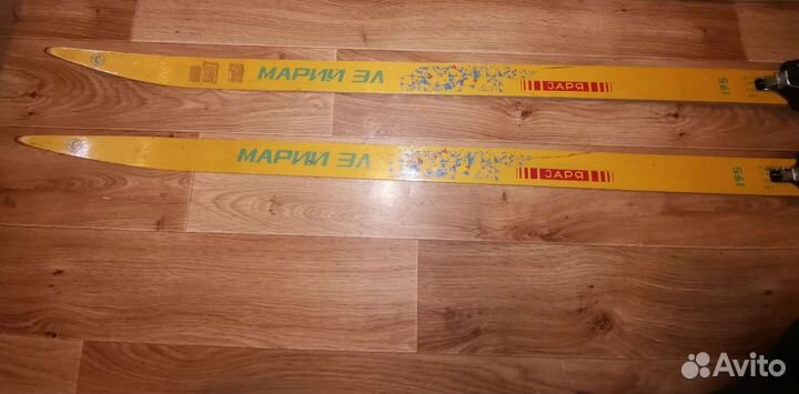 Беговые лыжи деревянные