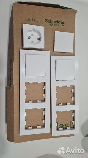 Schneider Atlas белый розетки, переключ, рамки