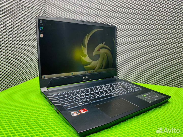 Ноутбук MSI Ryzen 5 5600/RX 6600M 8 гб