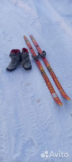 Лыжи детские 140см с ботинками