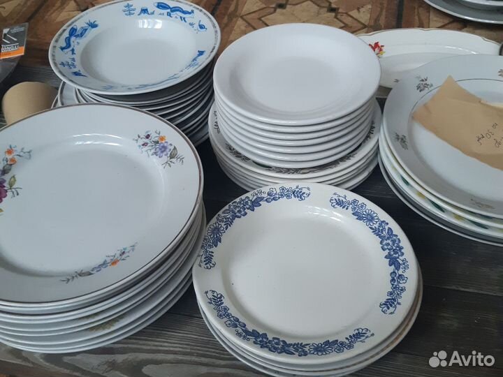 Тарелки и блюда