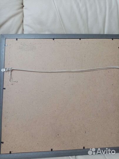 Картина вышита крестиком