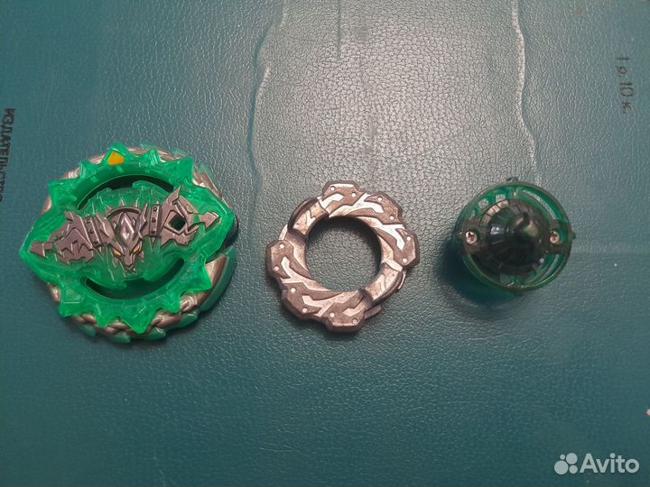 Игрушка бей Блейд бёрст