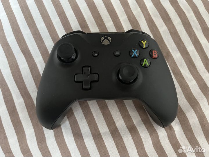 Геймпад Microsoft Xbox One (оригинал)