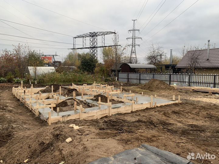 Бригада строителей