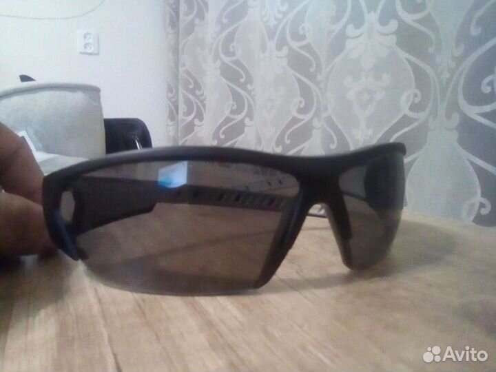 Солнцезащитные очки мужские uvex