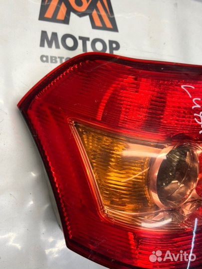 Фонарь задний правый Toyota Corolla 120 4zzfe