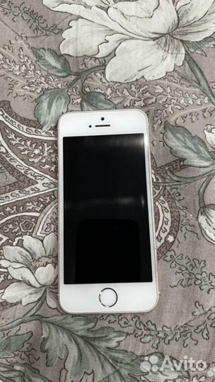 iPhone SE, 32 ГБ