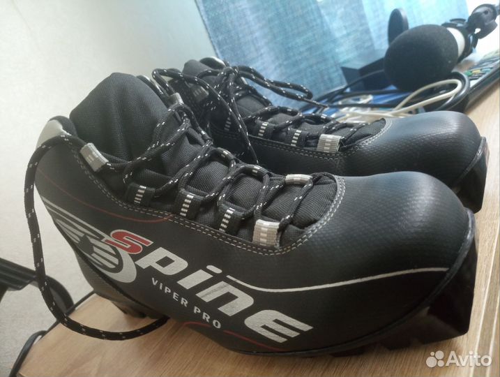 Лыжные ботинки spine