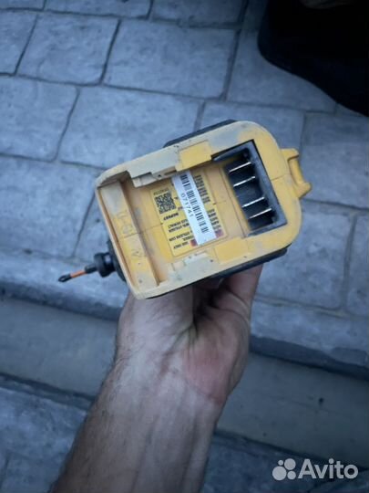 Шуруповерт девольт