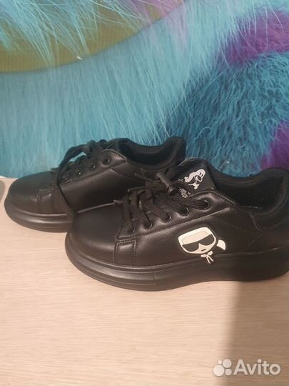 Кроссовки для девочки