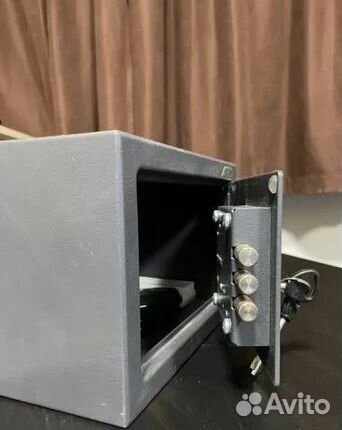 Сейф мебельный