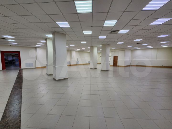 Торговые площади на первой линии, 66-131 м²