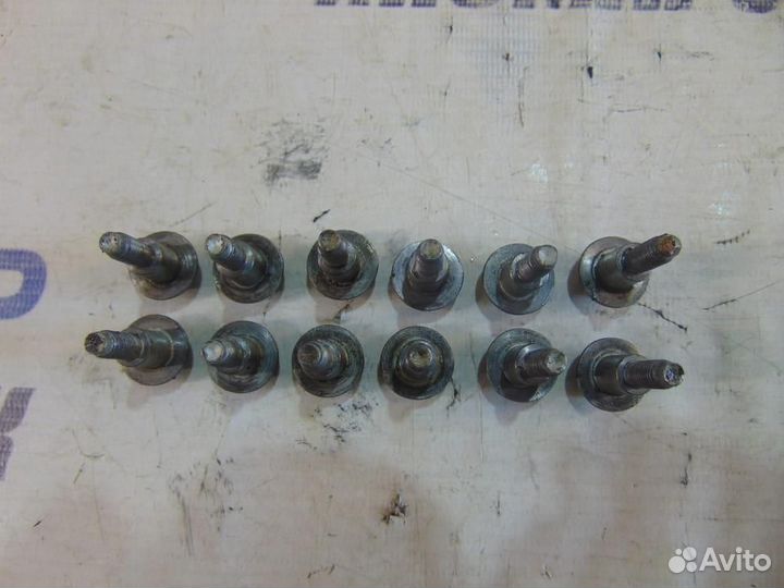 Болт для Kia Sportage 3 2010-2015г