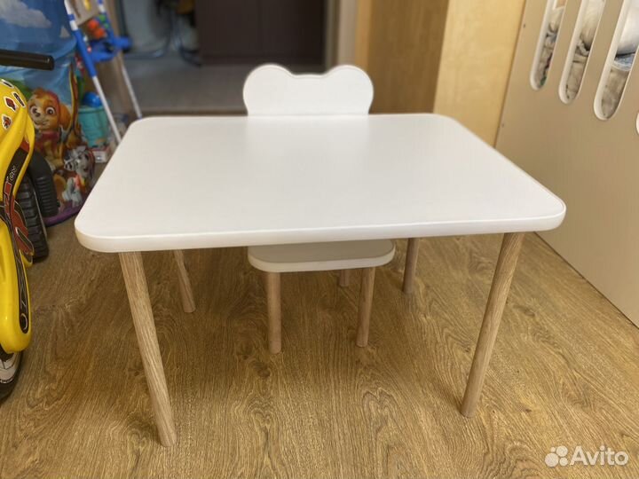 Детский стол и стульчик