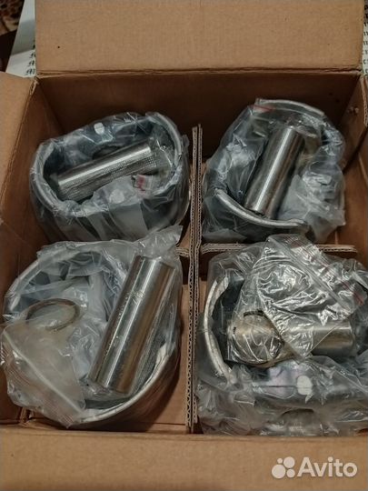 Поршень 06H107065AH VAG 2.0 tfsi комплект