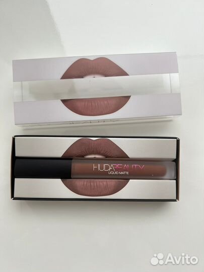 Huda beauty помада