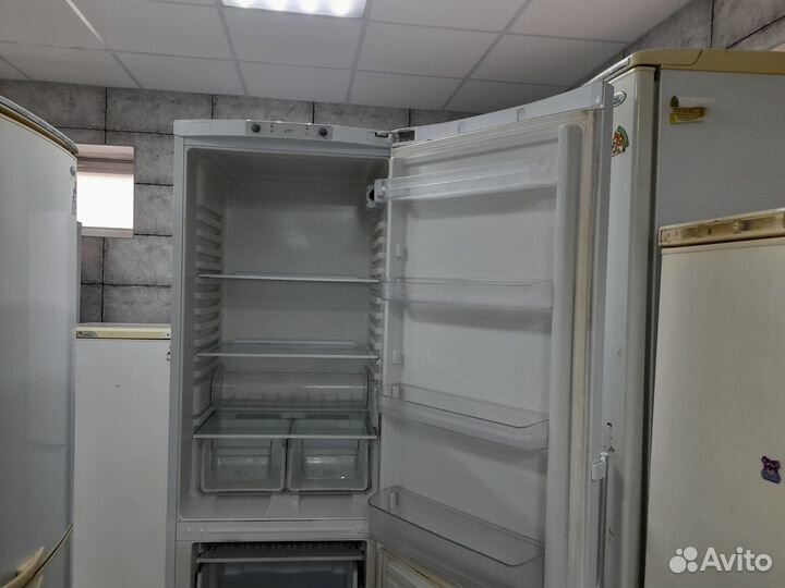 Холодильник Hotpoint Ariston HBM2201(Д764)(1414)