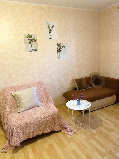 2-к. квартира, 58 м², 8/15 эт.